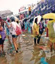 暴雨後場地嚴重水浸。(網上圖片)