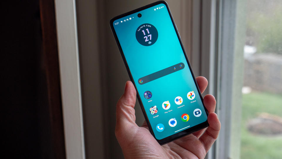 The display of the Moto G 5G 2024