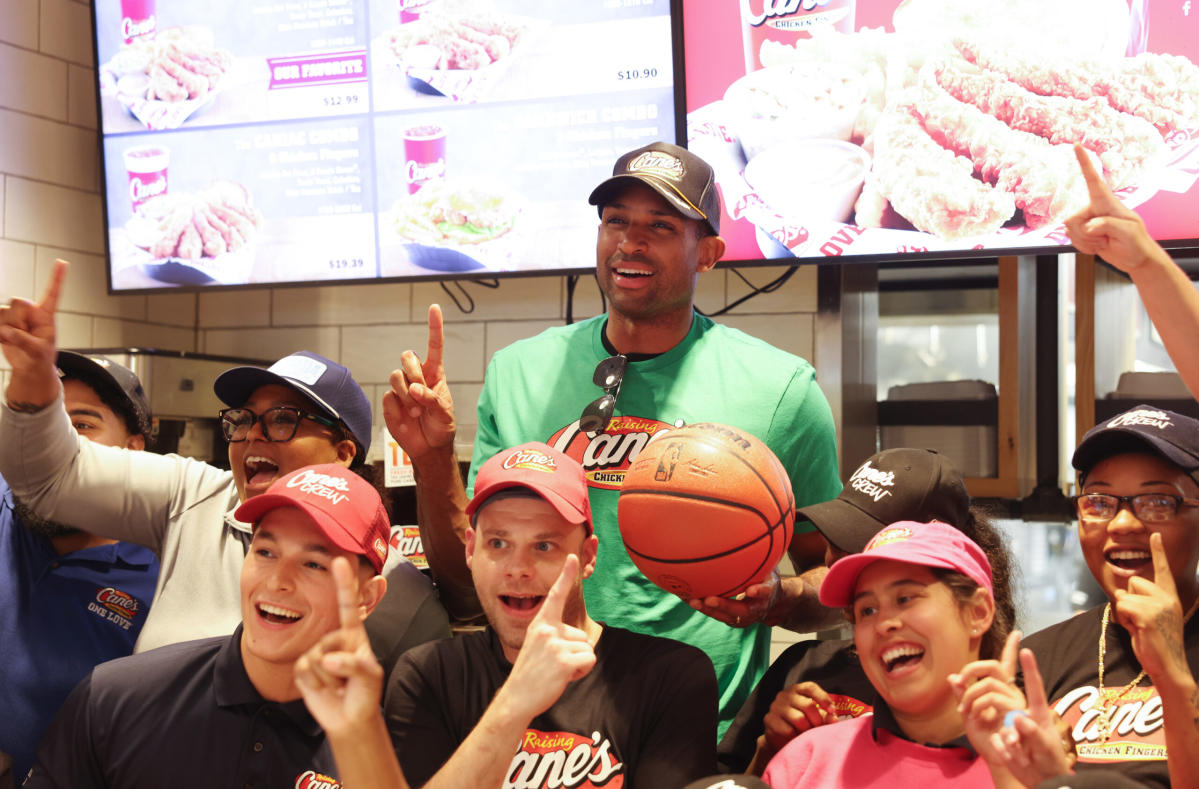 Al Horford joins in on Boston Celtics’ 18th banner celebration with fans