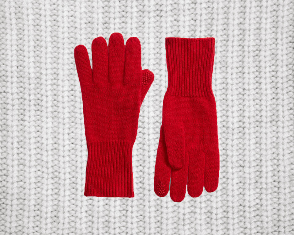 These cashmere gloves make for great gifts. (Photo: Nordstrom)