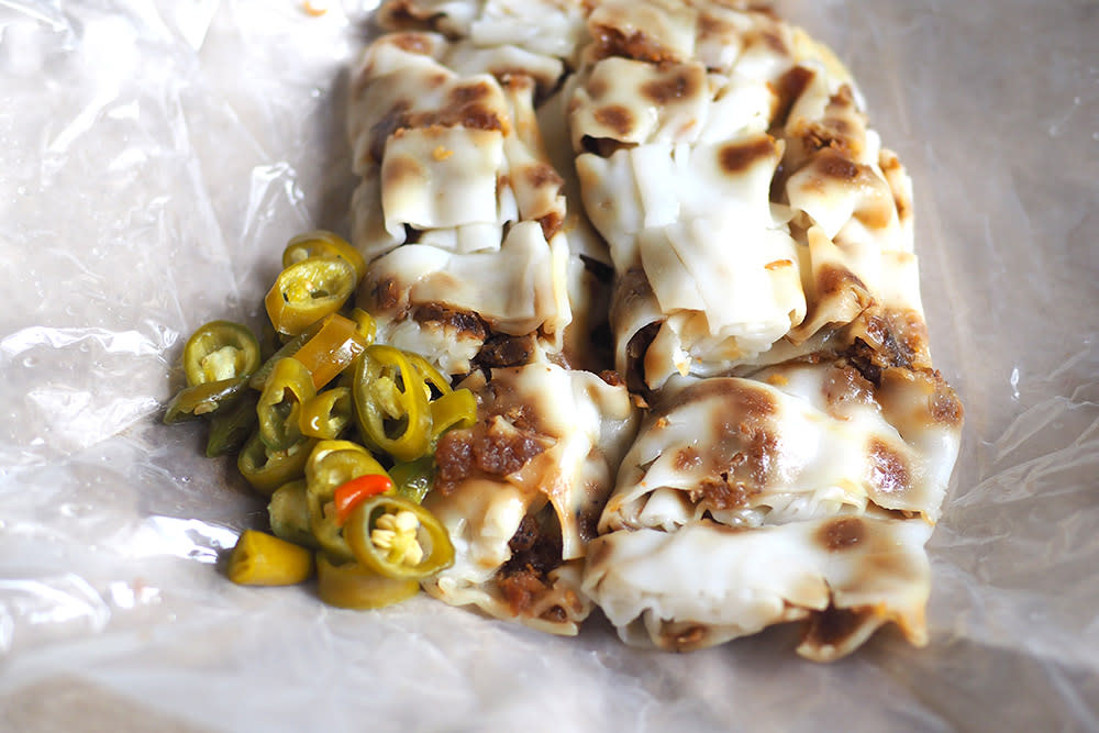 Visit this Puchong Jaya eatery to get freshly-made Anson-style 'chee cheong fun' to be eaten with pickled green chillies. — Pictures by Lee Khang Yi