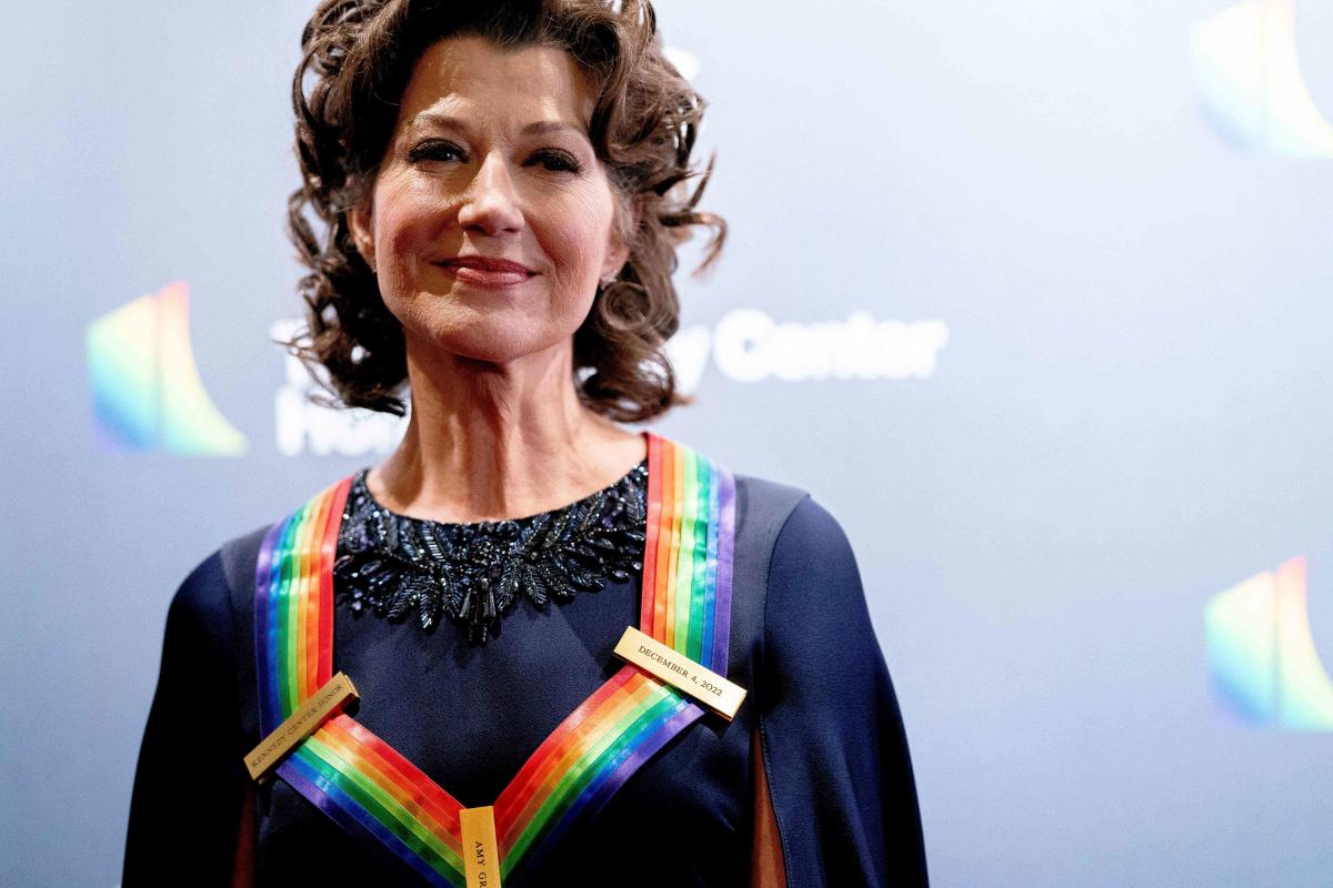 Amy Grant says she 'forgot lyrics' to her own songs after bike