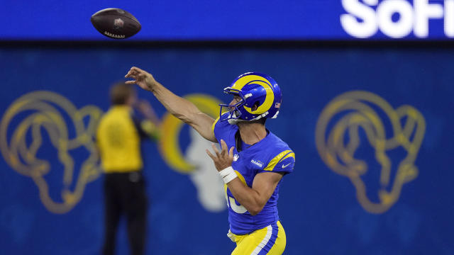 Stetson Bennett gets his first NFL action for the Rams in a 34-17 preseason  loss to the Chargers West & SoCal News - Bally Sports