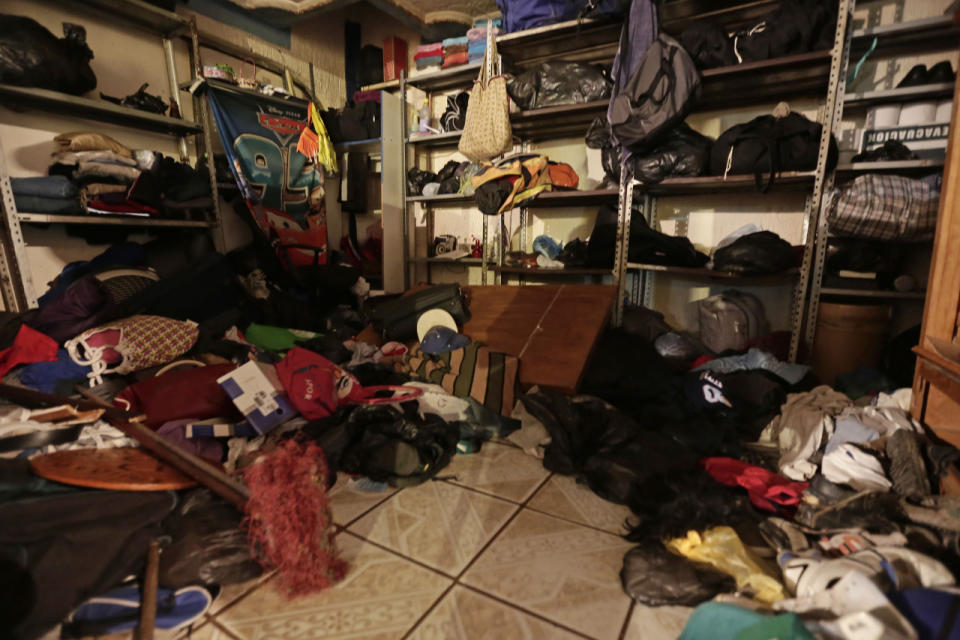 “La sorpresa fue encontrar que en tres viviendas pequeñas habitaban 271 personas”, dijo el martes en conferencia de prensa Eduardo Almaguer Ramírez, fiscal de Jalisco, cuya capital es Guadalajara.