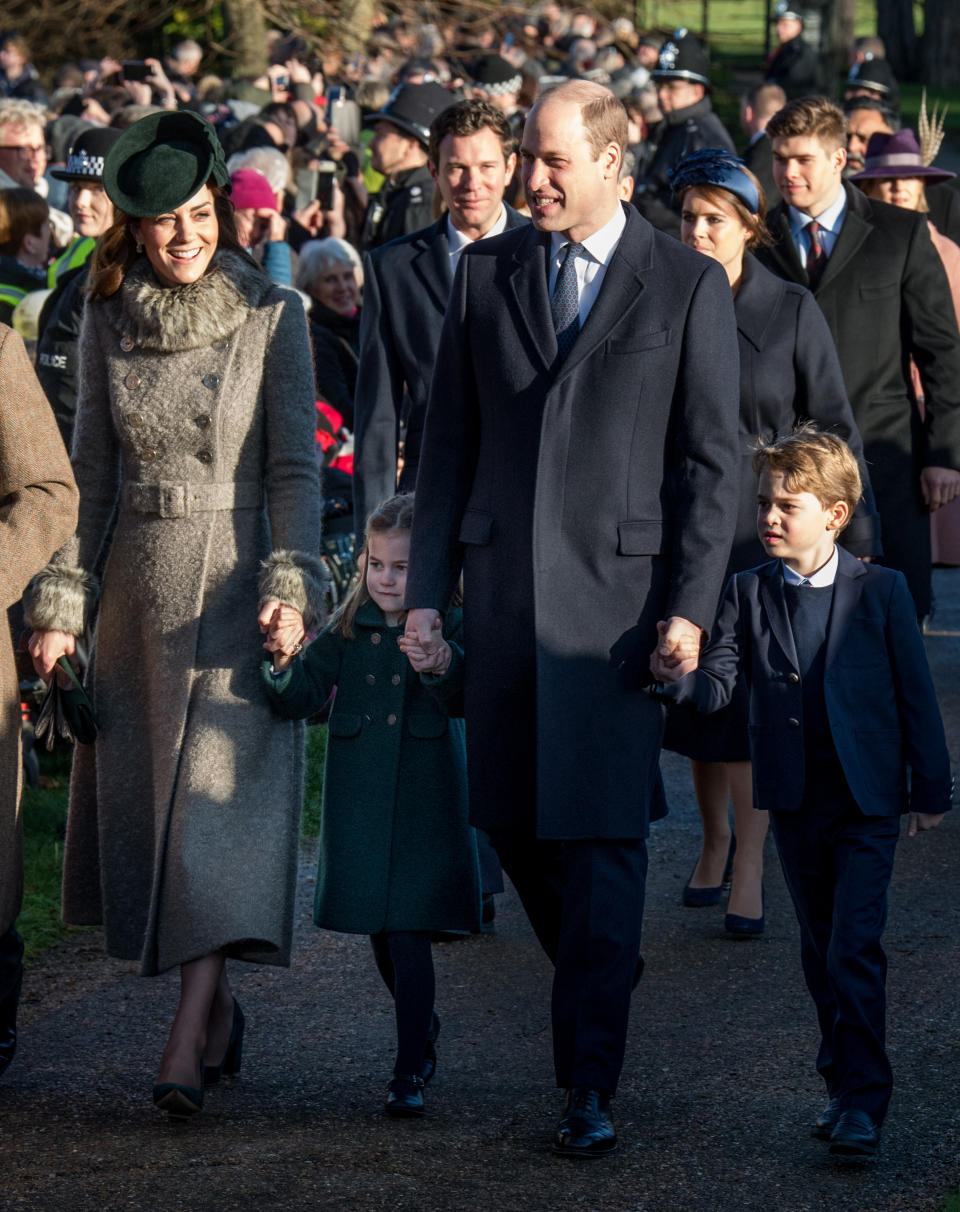 KING'S LYNN, ENGLAND - DECEMBER 25:  Prince William, Duke of Cambridge, Prince George of Cambridge, Catherine, Duchess of Cambridge and  Princess Charlotte of Cambridge attend the Christmas Day Church service at Church of St Mary Magdalene on the Sandringham estate on December 25, 2019 in King's Lynn, United Kingdom. (Photo by Pool/Samir Hussein/WireImage)