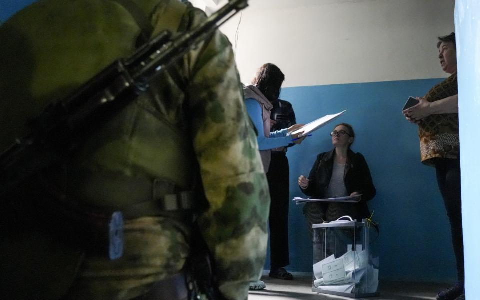 The votes, which Kyiv and the West regard as a sham, saw Russian-backed officials carry ballot boxes from door to door. - Anadolu