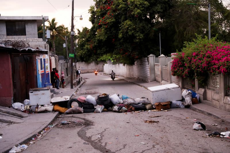 Haiti gang war spreads in upscale suburb, in Port-au-Prince