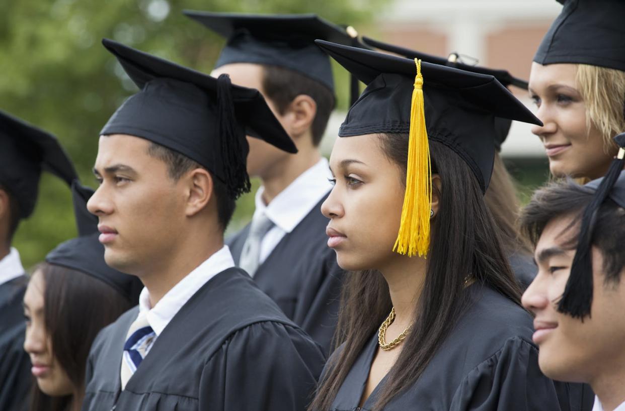 The likelihood of graduating from college is linked to the type of college a student attends. <a href="https://www.gettyimages.com/detail/photo/graduates-posing-together-outdoors-royalty-free-image/476803989?phrase=college+graduation+diverse&adppopup=true" rel="nofollow noopener" target="_blank" data-ylk="slk:Ariel Skelley via Getty Images;elm:context_link;itc:0;sec:content-canvas" class="link ">Ariel Skelley via Getty Images</a>