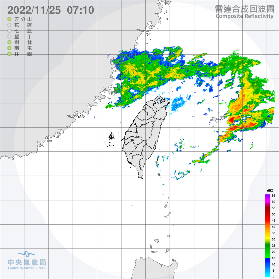 受到華南雲雨區東移影響，今天至明天選舉日清晨，中部以北與東北部地區仍將有短暫雨，並有局部較大雨勢發生的機率。   圖：中央氣象局/提供