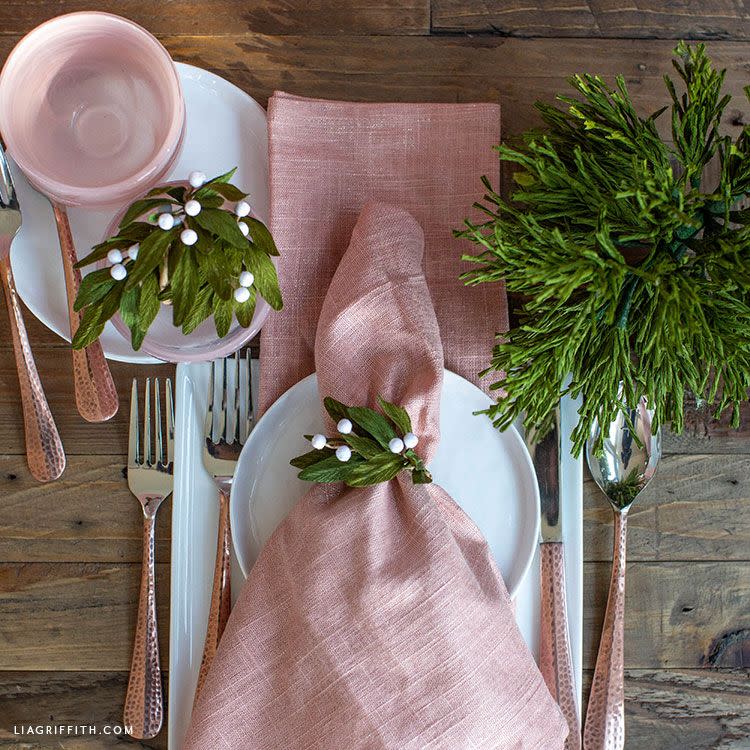 Mistletoe Napkin Rings