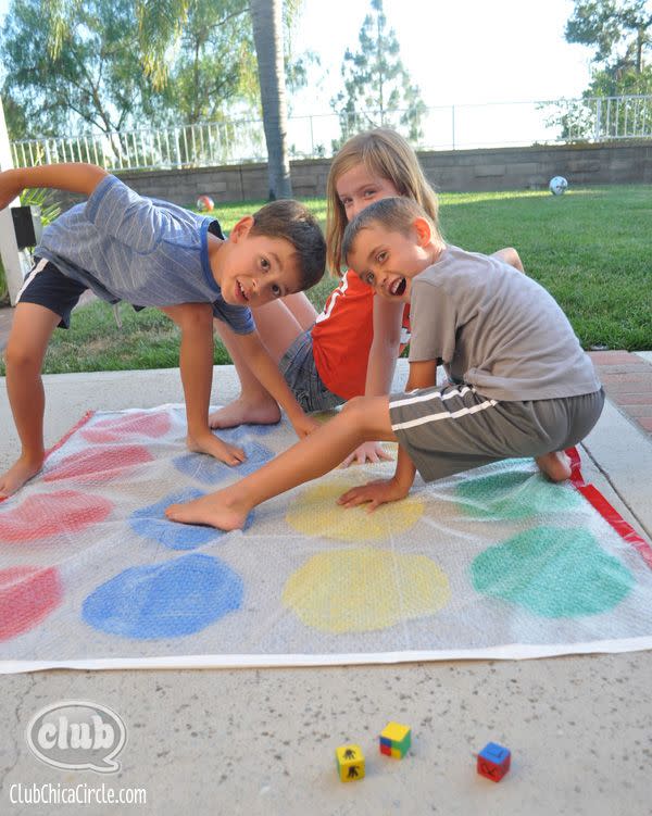 bubble wrap twister game