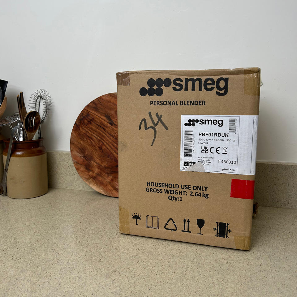 Testing the Smeg Personal Blender