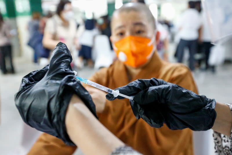 Mass vaccination program for clergy at the Grand Istiqlal Mosque in Jakarta