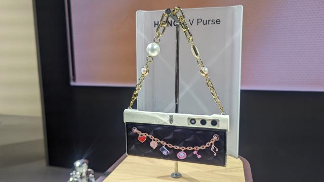 Honor reveals 'Phone-to-Purse' concept with V Purse; showcases Magic V2 at  IFA 2023 Berlin