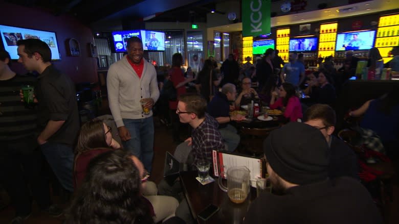 Young Manitoban voters quiz premier, NDP brass at trivia night