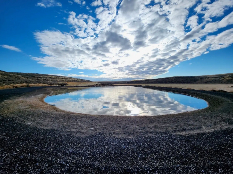 Der Teich auf dem Grundstück. - Copyright: Moses Lake Realty Group