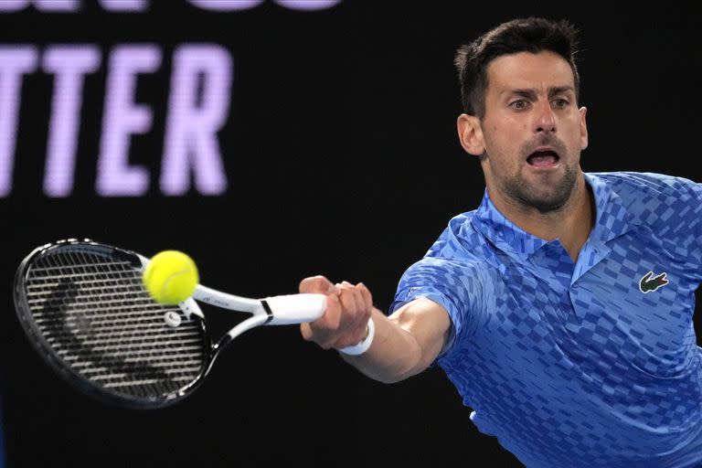 Novak Djokovic quedó como el principal candidato a hacerse con el Australian Open tras algunas bajas y caídas rutilantes, pero no está del todo bien físicamente.