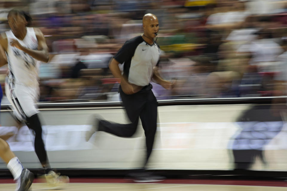 Former NBA player Richard Jefferson officiates part of an NBA summer league basketball game between the Portland Trail Blazers and the New York Knicks, Monday, July 11, 2022, in Las Vegas. (AP Photo/John Locher)