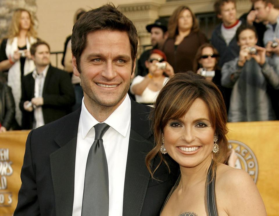 Mariska Hargitay (R) and husband actor Peter Hermann arrive at the 13th Annual Screen Actors Guild Awards held at the Shrine Auditorium on January 28, 2007 in Los Angeles, California