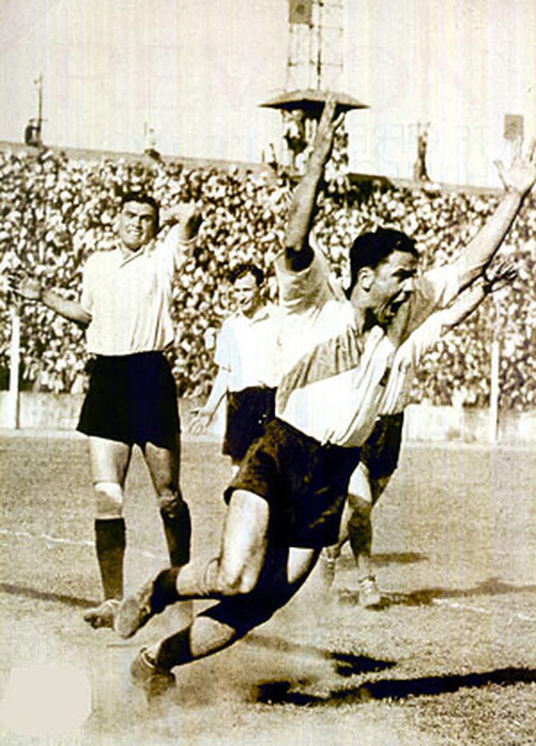 El grito de josé Manuel Moreno, en 1937, en un afiche del gol de River
