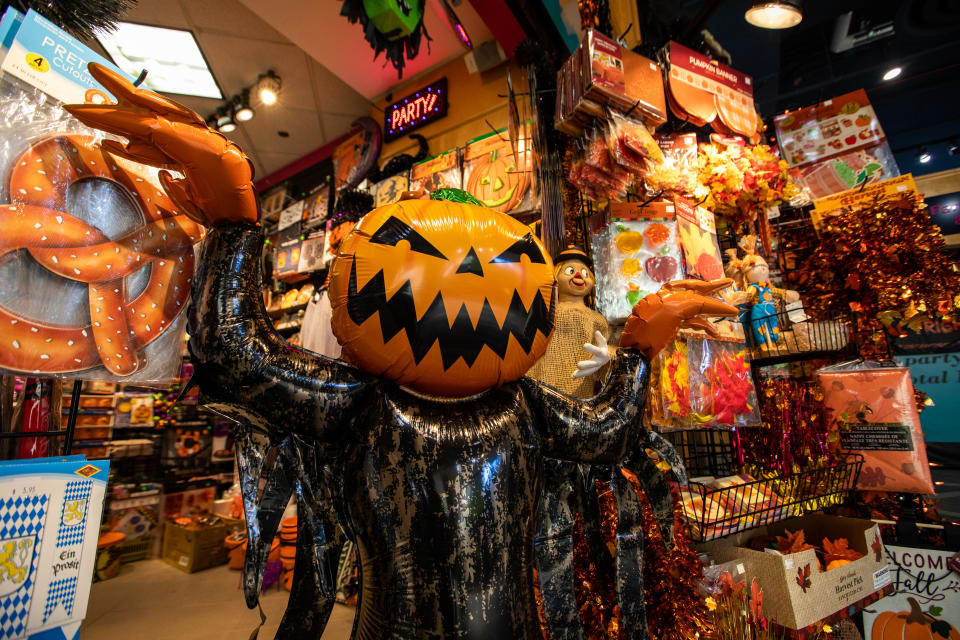 Halloween shop