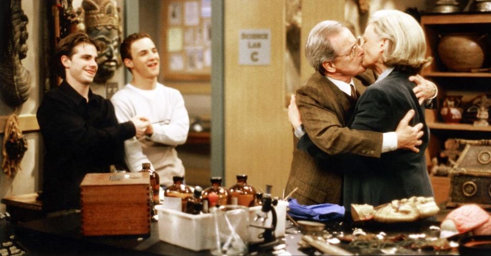 BOY MEETS WORLD, from left: Rider Strong, Ben Savage, William Daniels, Bonnie Bartlett,  'Bee True', season 6, ep. 19, aired 4/9/1999, 1993-2000.  © ABC / Courtesy Everett Collection