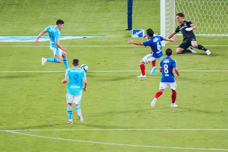 El gol de Julián Álvarez para el triunfo de Manchester City en un amistoso