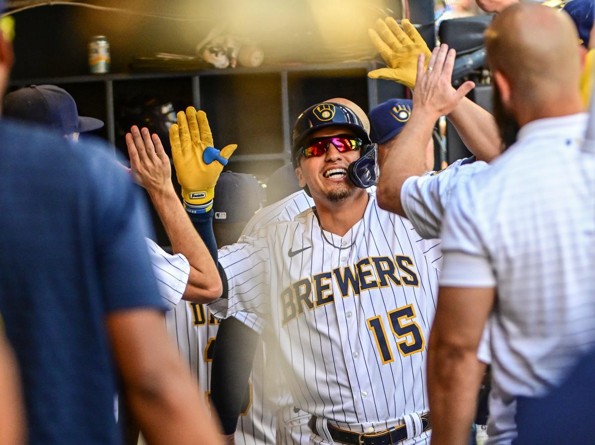 Tyrone Taylor reacts to his remarkable over-the-wall catch vs. Rays