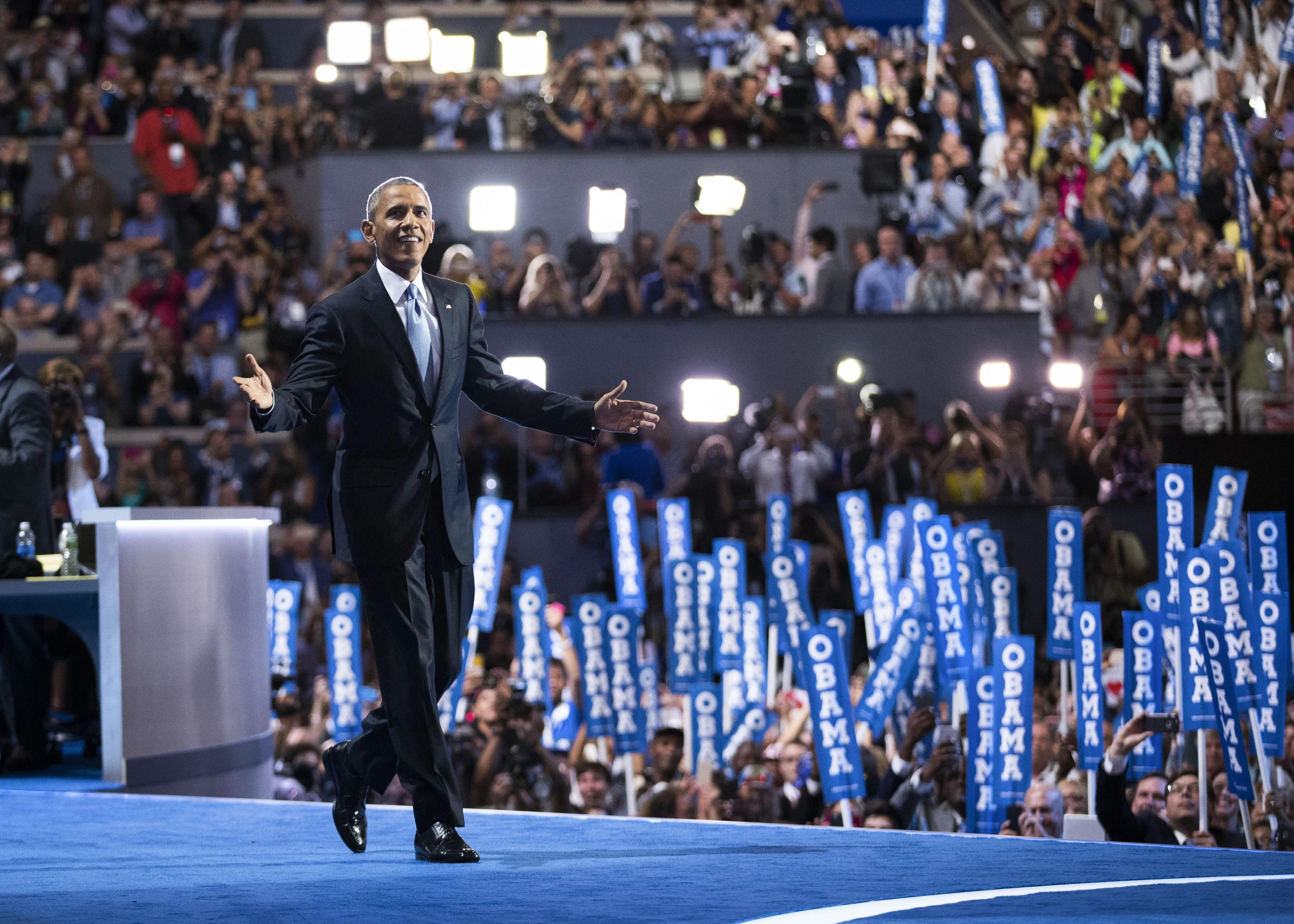 President Barack Obama takes the stage to address the Democratic National Convention in Philadelphia, July 27, 2016. (Doug Mills/The New York Times)