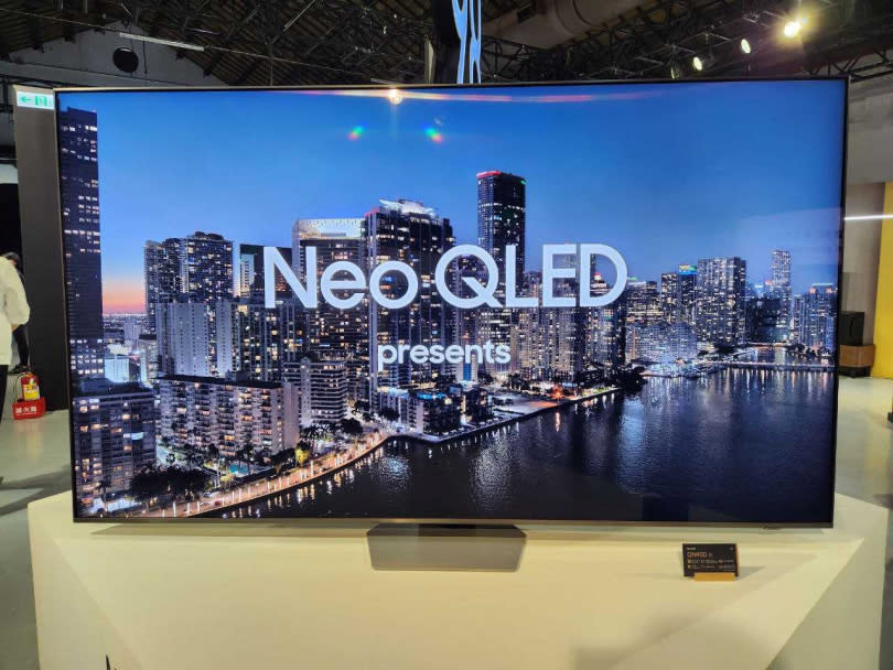 三星Neo QLED 4K QN90D智慧顯示器。（圖／廖梓翔攝）