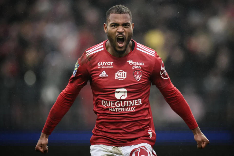 Official | Steve Mounié leaves Brest to join Augsburg