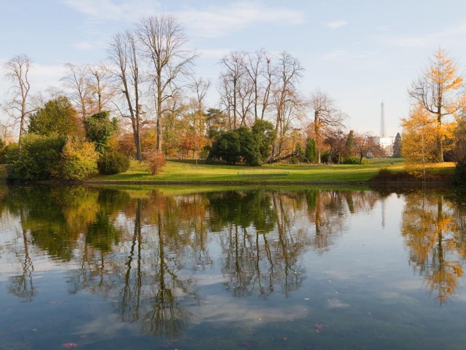 Stroll 30 minutes from the Arc de Triomphe to get to the Bois de Boulogne (Getty/iStock)
