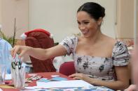 <p>La Duquesa de Sussex, Meghan Markle, ha conquistado a los británicos con sus apariciones públicas desde que contrajo matrimonio con el príncipe Harry de Inglaterra. Pero desde el anuncio de su embarazo se ha convertido en la royal más popular de la monarquía británica. (Foto:Geoff Pugh/AFP/Getty Images) </p>