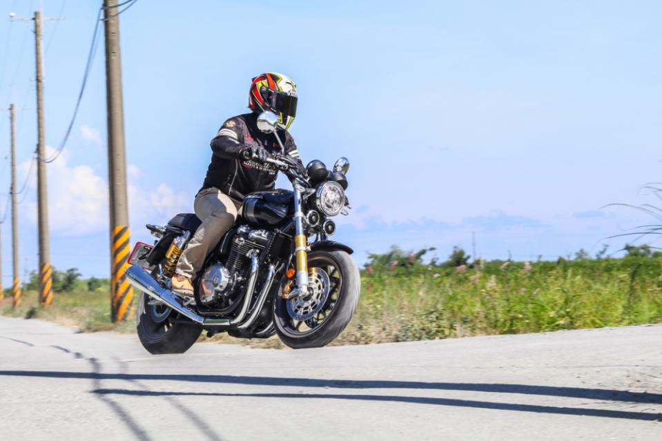 橫越台灣之旅（上），與Honda CB1100 RS的邂逅