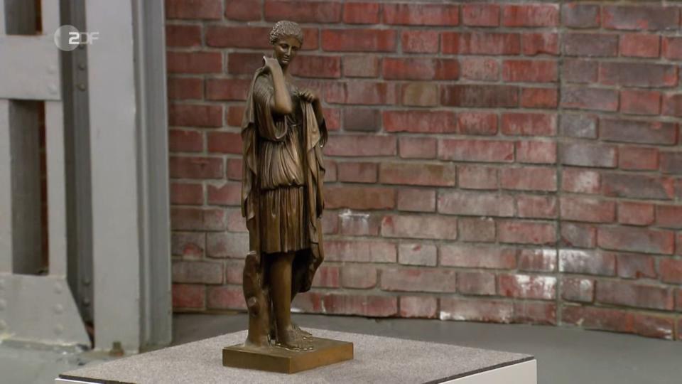 Die Bronze-Reproduktion der Diana von Gabii im Kleinformat von Barbedienne aus Paris aus der zweiten Hälfte des 19. Jahrhunderts wurde auf 800 bis 1.000 Euro geschätzt. (Bild: ZDF)