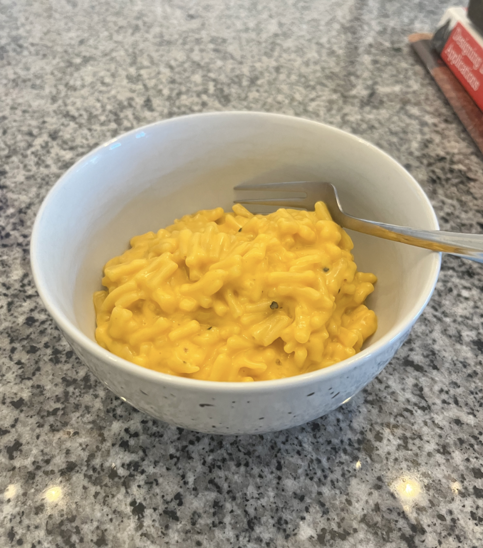 Bowl of cooked Kraft Dinner macaroni and cheese