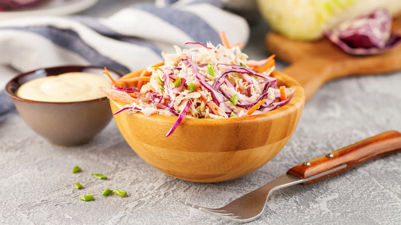Slaw with apple and cabbage