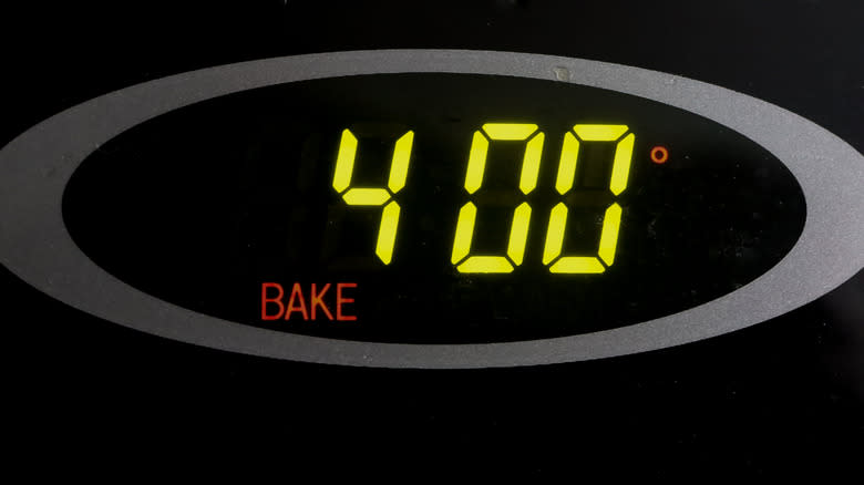 oven display at 400