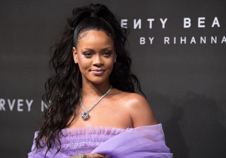 <p>Glück im Unglück: Steveland Barrow, der Stalker von Rihanna, brach 2013 in das Haus ihrer Nachbarn ein und legte sich ins Bett - in der Annahme, er sei in Rihannas Schlafzimmer gelandet. Er wurde verhaftet, jedoch wieder frei gelassen und darf sich der Sängerin nicht weiter als 90 Meter nähern. (Bild: Chris J Ratcliffe/Getty Images)</p> 