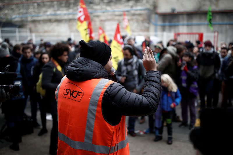 FORTE MOBILISATION EN FRANCE CONTRE LE PROJET DE RÉFORME DES RETRAITES