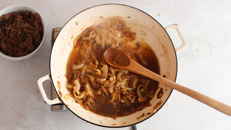 wine deglaze a pan