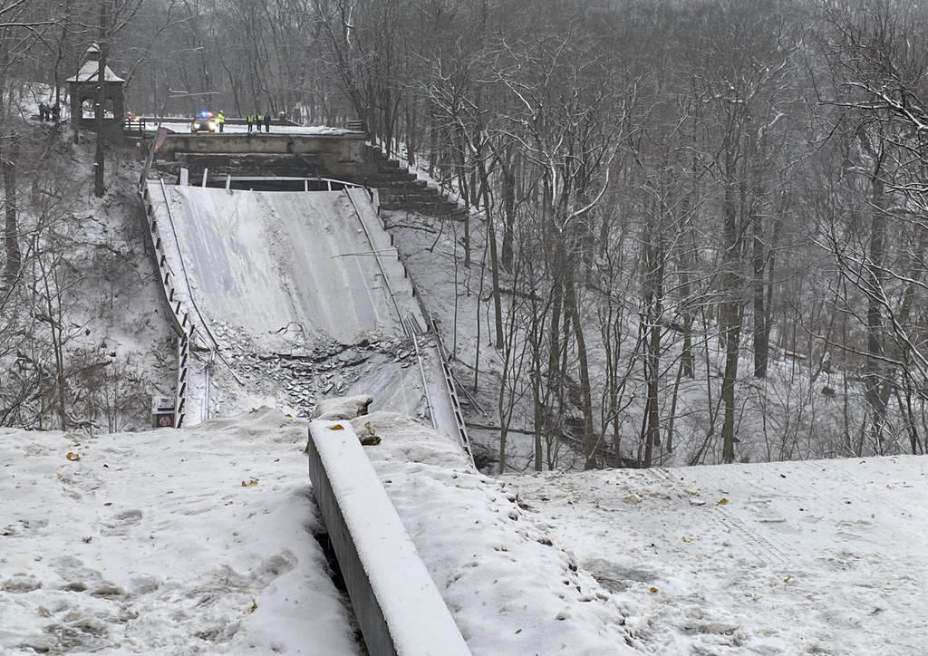 Photos show the Pittsburgh bridge collapse (Pittsburgh Public Safety)