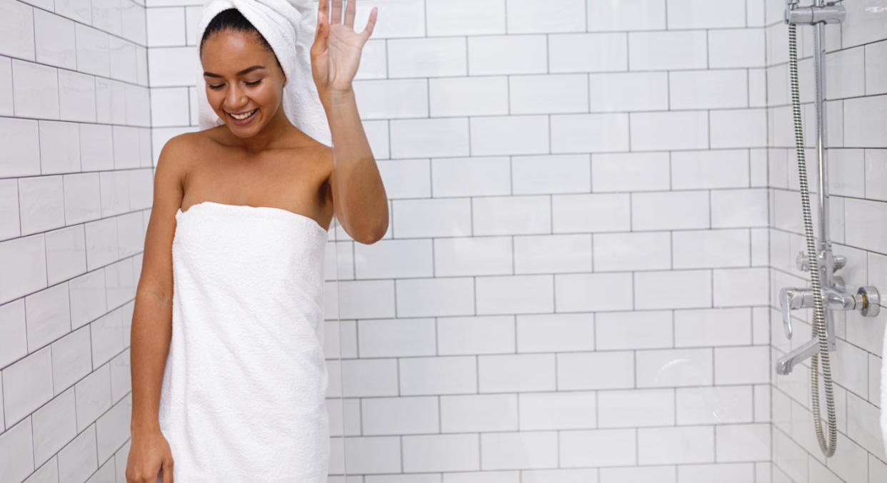 Cold showers are reported to improve your skin, hair and even your immune system. [Photo: Getty]
