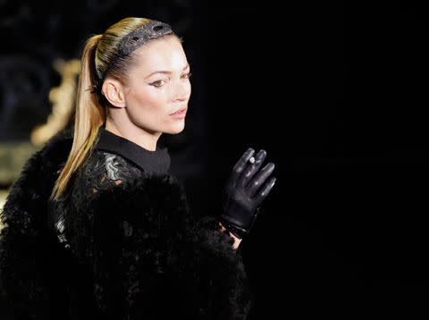 Kate Moss Smokes A Cigarette On The Louis Vuitton Catwalk