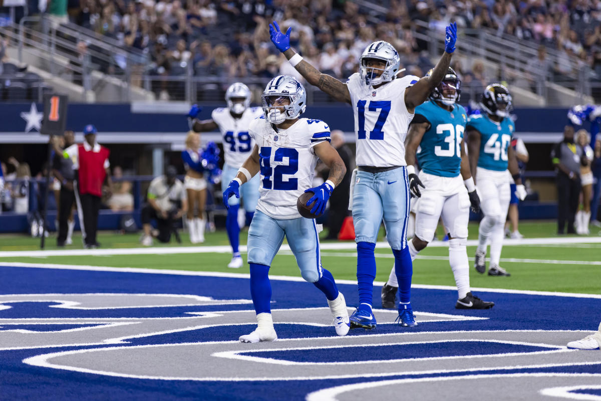 Deuce Vaughn's Run At Cowboys Training Camp Is Going Viral