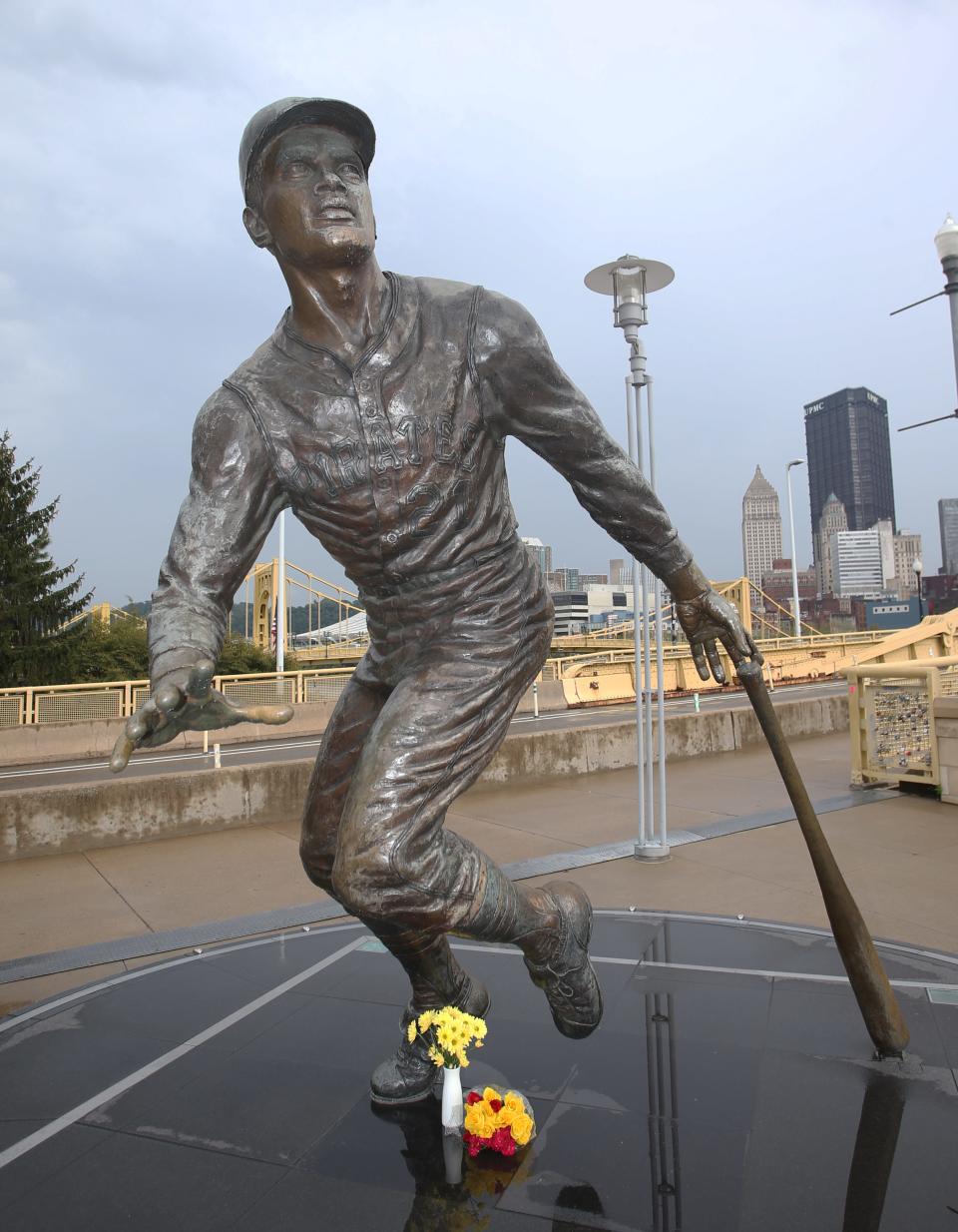 Sep 15, 2021; Pittsburgh, Pennsylvania, USA;  View of the statue honoring Pittsburgh Pirates former right fielder Roberto Clemente outside of PNC Park. The legacy of his humanitarian efforts will be recognized across Major League Baseball as today has been designated Roberto Clemente Day. Mandatory Credit: Charles LeClaire-USA TODAY Sports