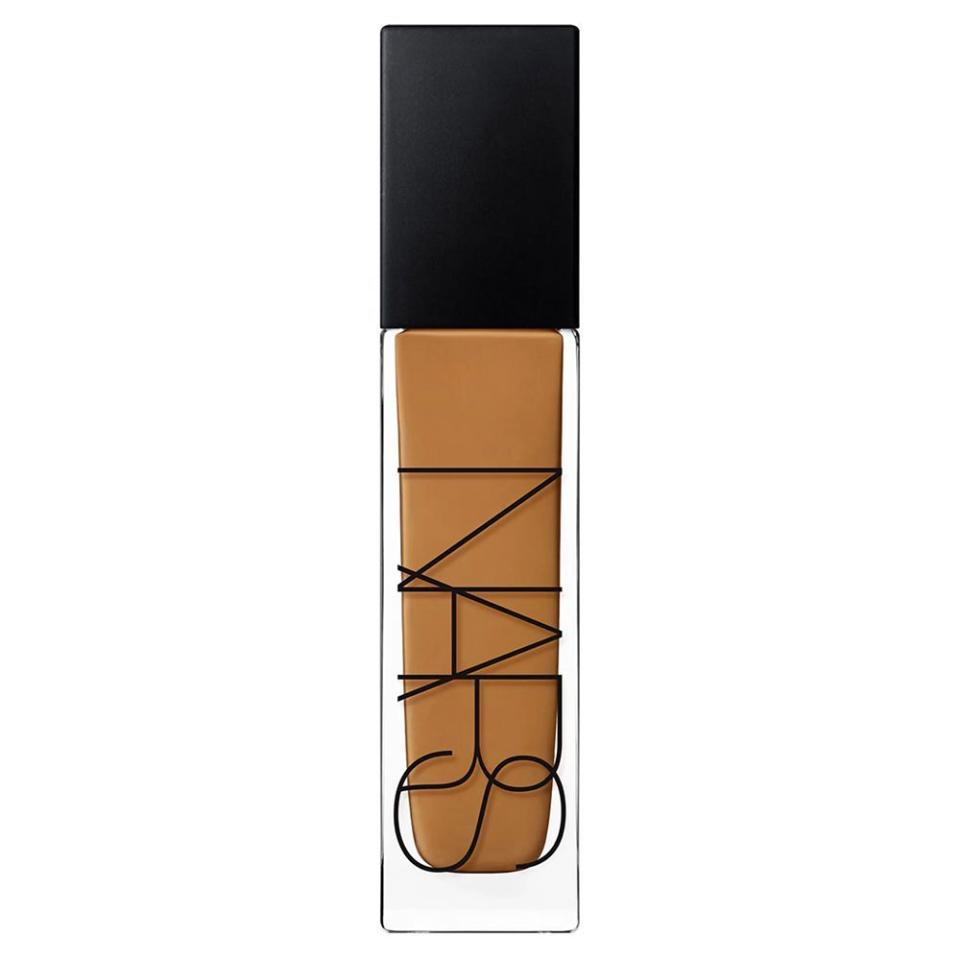 8) Natural Radiant Longwear Foundation