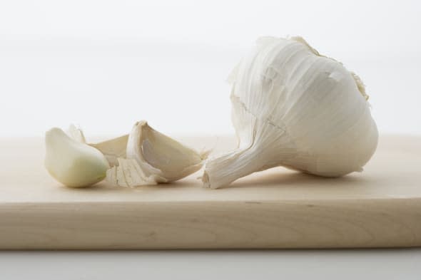 Garlic on cutting board