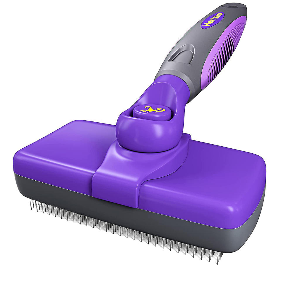 weekend-deals-amazon-hetzko-slicker-brush