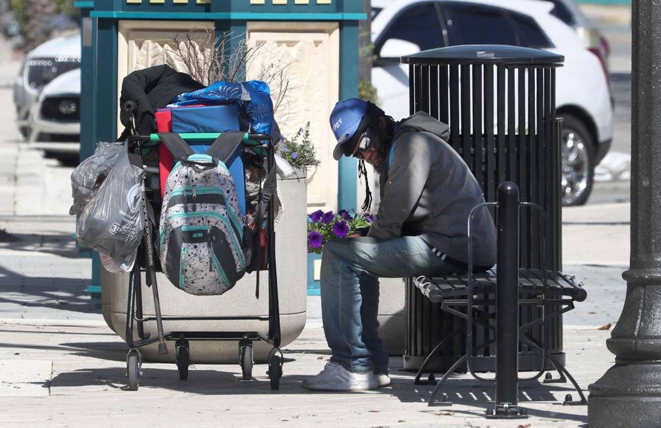 Daytona Beach city officials are about to try a new approach to tackling vagrancy on Beach Street: unarmed security officers. Two security officers will be stationed on Beach Street six days a week from 6 a.m. to 10 p.m. as part of a pilot program.